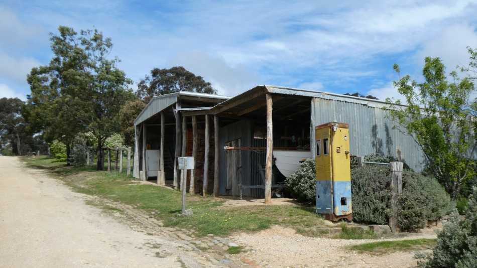 Old hotel in the Steiglitz Township
